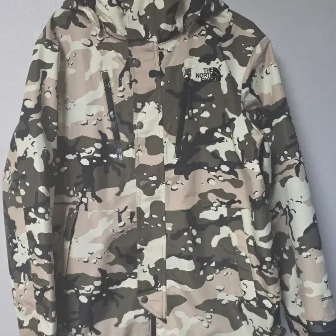 노스페이스 카모 우드랜드 바람막이 자켓