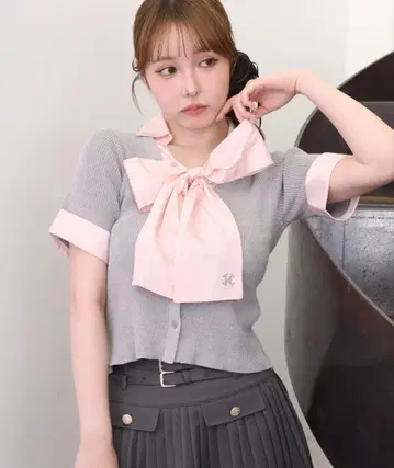 [그레이] 리본 셔츠 레이어드 상의 NICE CLAUP
