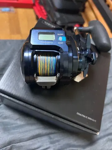 DAIWA 25 SALTIGA IC 300H SJ C 미사용 새상품