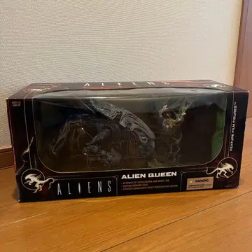 에이리언 퀸 피규어
