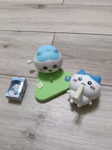 치이카와 (먼작귀) 하치와레 태엽 완구 피규어