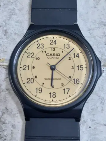 가동품 레어 희귀 CASIO MQ-24-9B 타일러 더 크리에이터