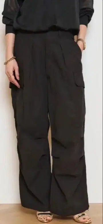 HERILL 25SS 워크 팬츠 카고 버튼 플라이 00 블랙