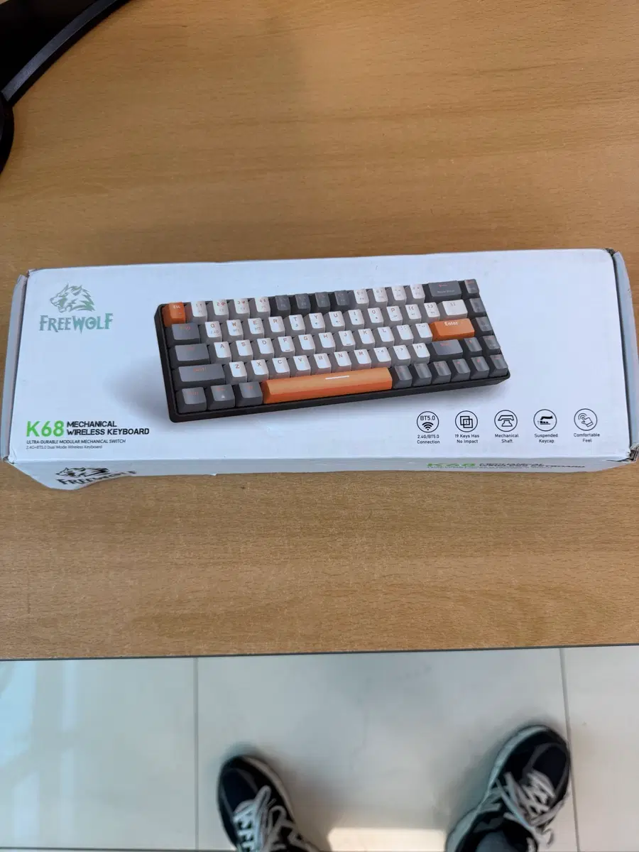 프리울프 K68 기계식 무선 키보드