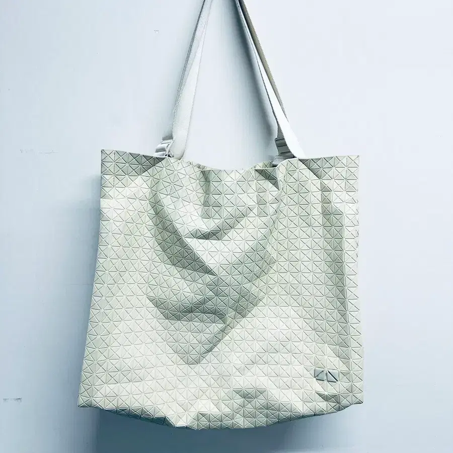 바오바오 이세이 미야케 쿠로 카트 토트백 (CART TOTE)