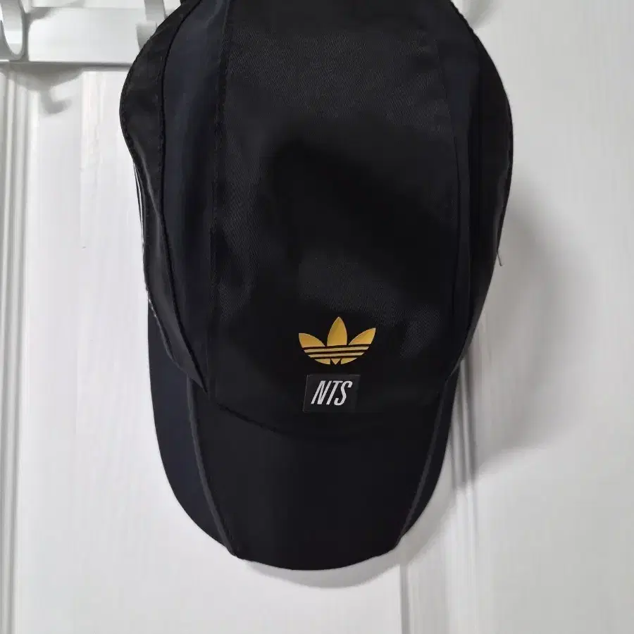 아디다스 NTS 블랙 볼캡