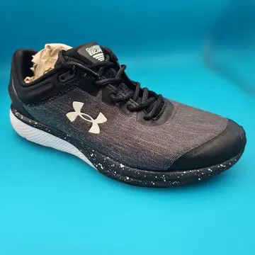 UNDER ARMOUR 러닝화 Charged Escape3 Evo