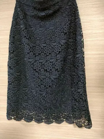 유니클로 S 택 포함 새상품 레이스 스커트 내로우 네이비