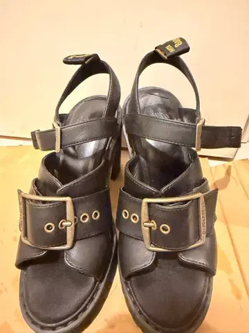 Dr Martens 닥터마틴 GRANIK 그래닉 힐 샌들