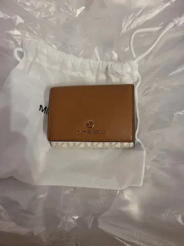 MICHAEL KORS 3단 폴더형 지갑 브라운