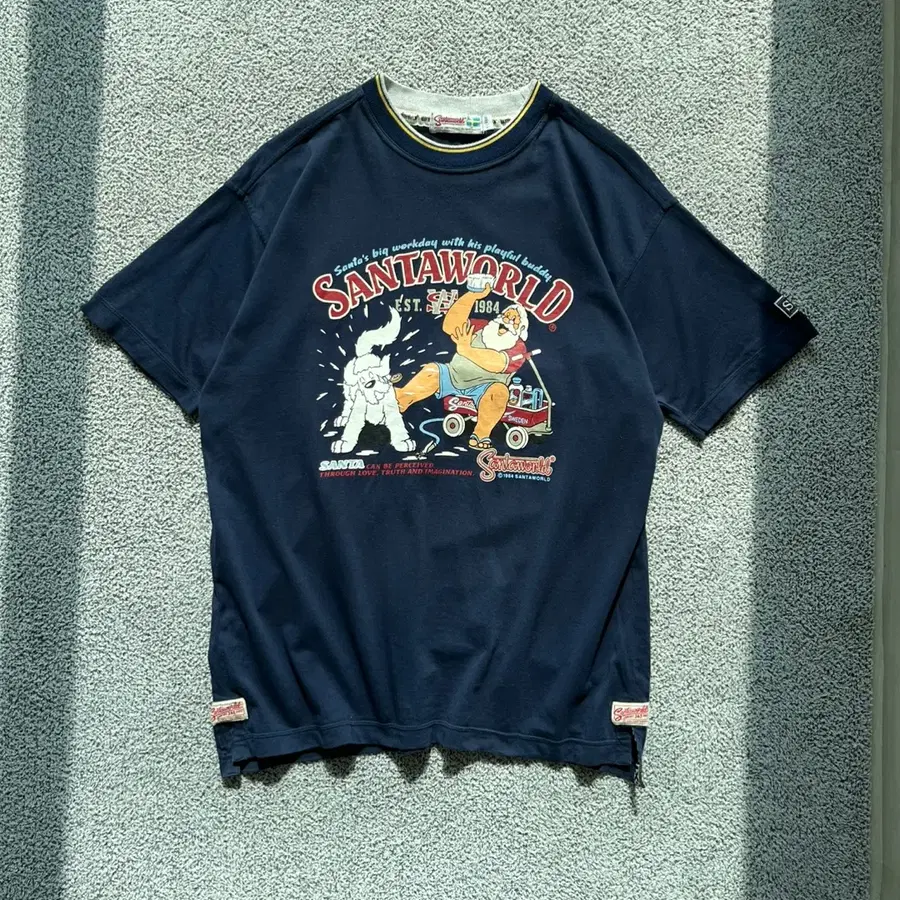 Santa World . 90s 산타월드 크루넥 티셔츠