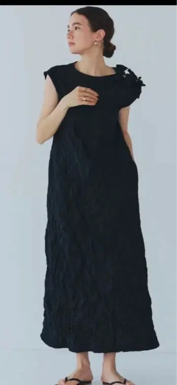 yori 블랙 슬리브리스 롱 원피스 34