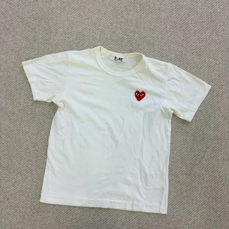 L 꼼데가르송 반팔 티 0716D2