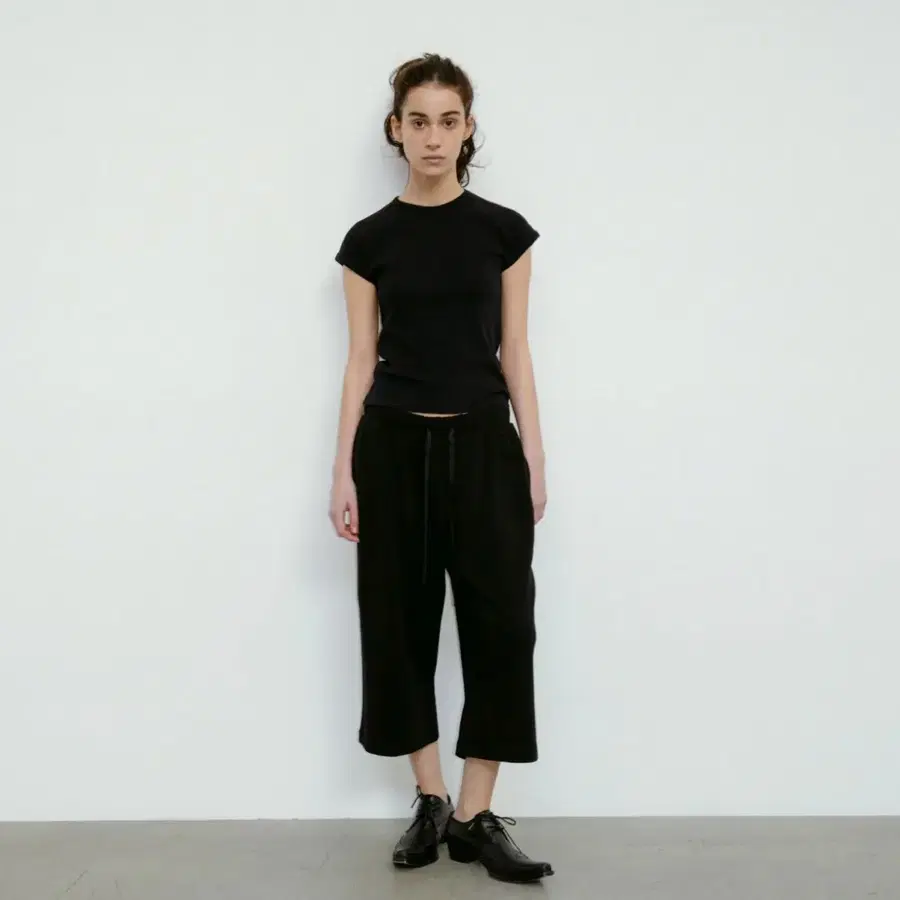 리포스 Waffle Cropped Pants (Black) 구해요
