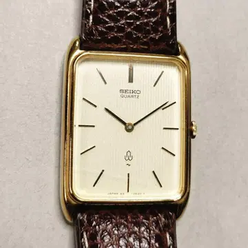 SEIKO 세이코 샤리오 남성용 2바늘 손목시계 빈티지