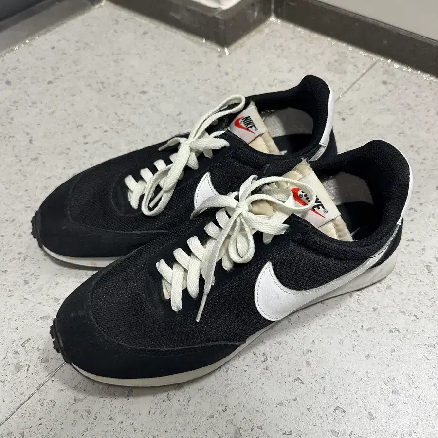 나이키 테일윈드 79 255