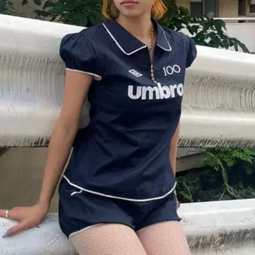 스컬프터 umbro 콜라보 네이비 블라우스