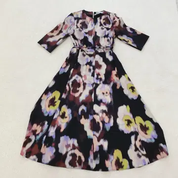 새상품급 ZARA 자라 꽃무늬 원피스