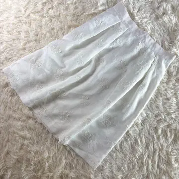 [ 새상품급 ] 데뷔 피오레 꽃무늬 자카드 스커트 화이트 M 일본제