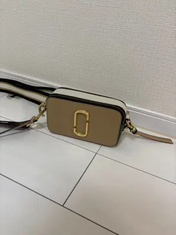 MARC JACOBS 스냅샷 숄더백 베이지