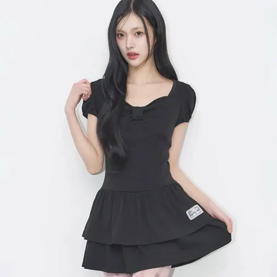 일리고 보우 플레어 미니 원피스 블랙