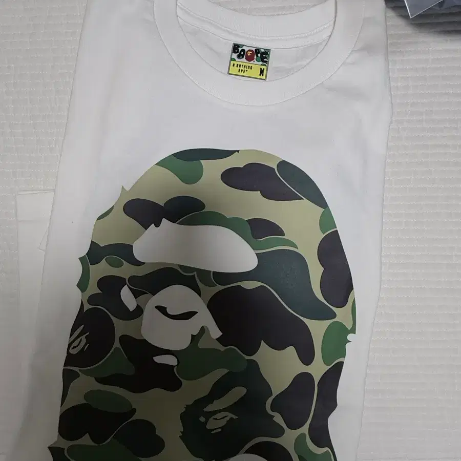베이프 카모 반팔