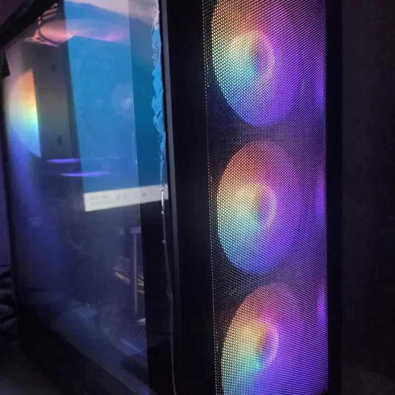 7800x3d ddr5 32g rtx5070팝니다