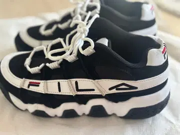 FILA 통굽 스니커즈 블랙 화이트