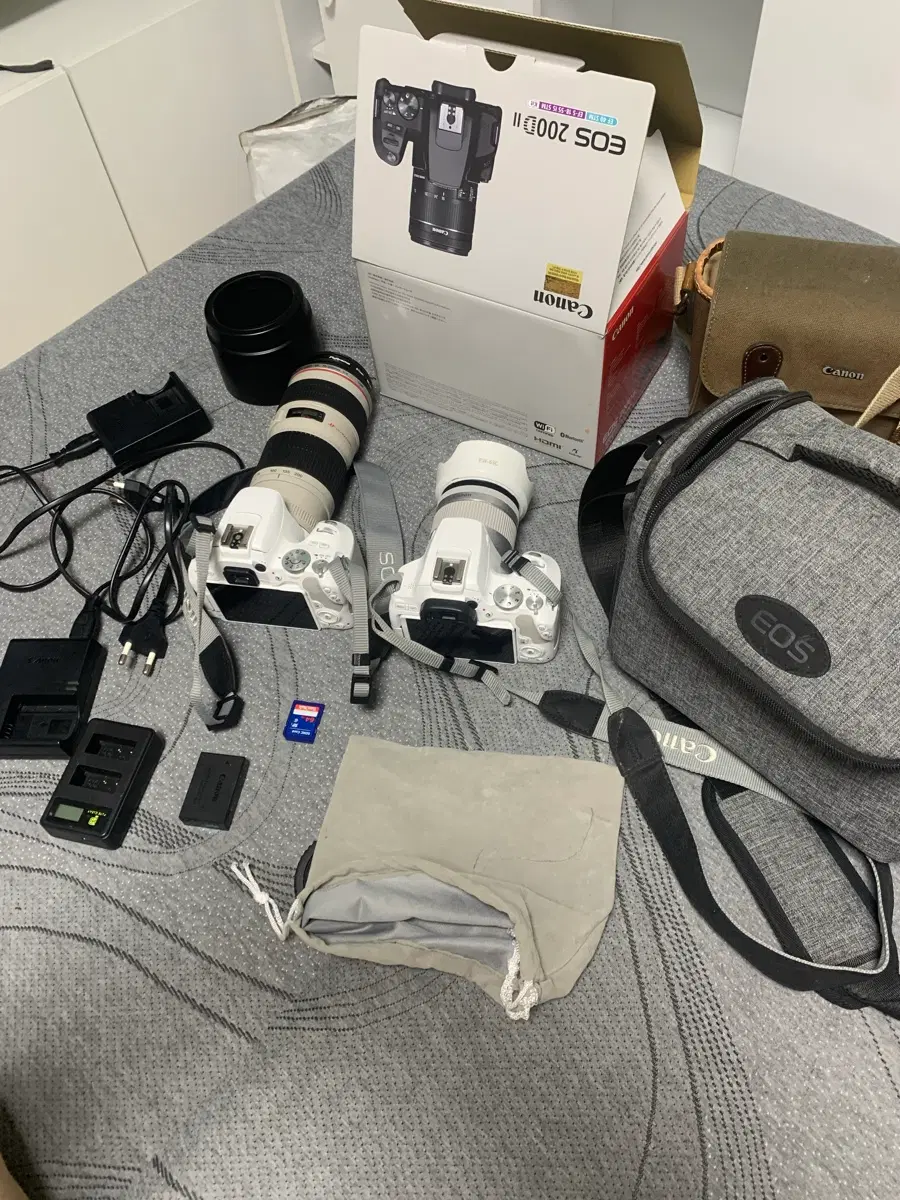 캐논 EOS 200D II 투바디 + 대포렌즈 등 구성품 많음