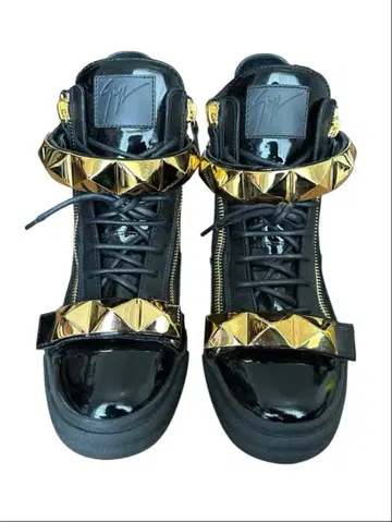 'giuseppe zanotti'studded hi top sneaker