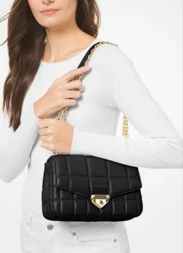 MICHAEL KORS SOHO 숄더백 블랙