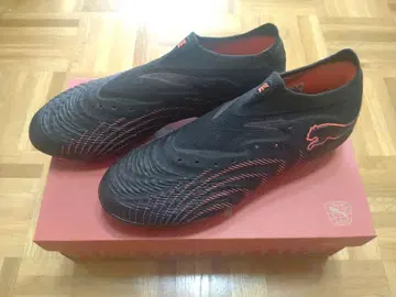 새상품 PUMA FUTURE 9 축구 스파이크 블랙