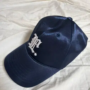 LMC GOTHIC SATIN CAP 한국 미사용