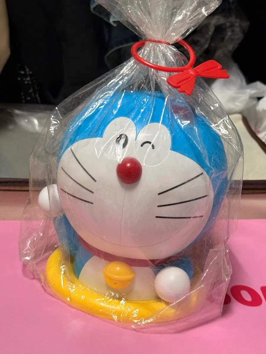 도라에몽 피규어 장식 팝콘통