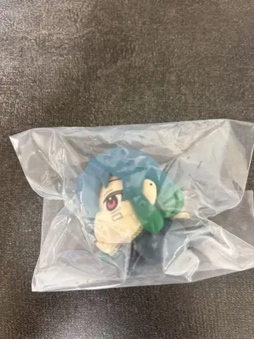 악마 집사와 검은 고양이 아쿠네코 리라코로 바스틴