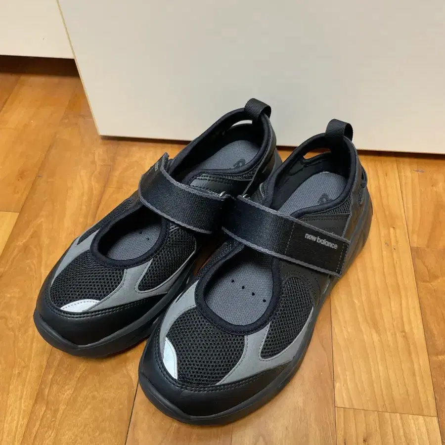 뉴발란스 브리즈 메리제인 블랙 250