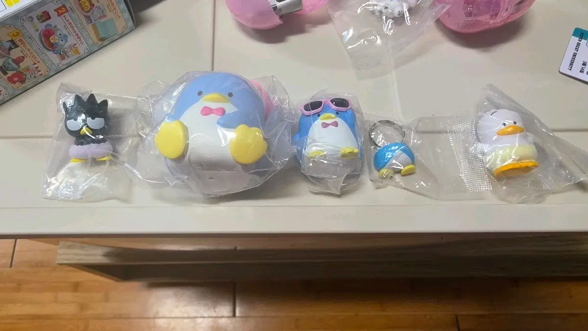 가챠 산리오 배드바츠마루 턱시도샘 3종 패클