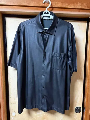 ZARA 인조 가죽 반팔 셔츠 블랙 XL