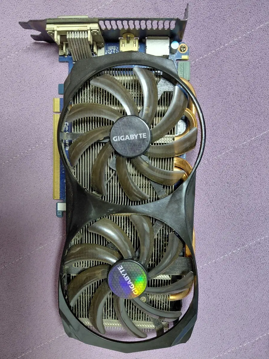 기가바이트 GTX 660 WINDFORCE 2GB 그래픽카드 (정상작동)
