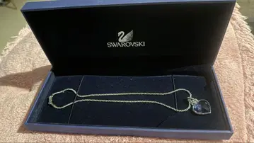SWAROVSKI 하트형 펜던트 목걸이