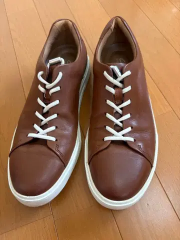 새상품급 클락스 앙코스타레이스 (Un Costa Lace) 천연 가죽 스니커즈