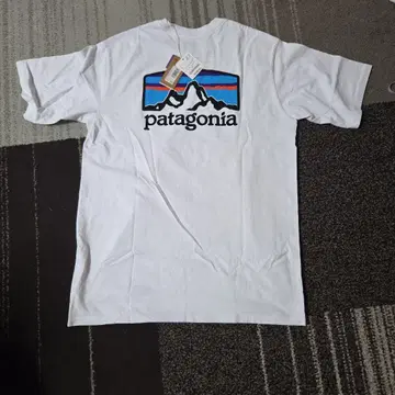 새상품 Patagonia 티셔츠 Fitz Roy Responsibili-T