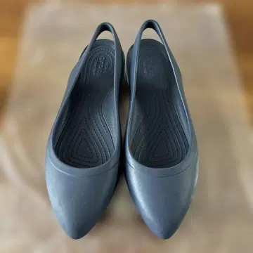 크록스 여성용 플랫슈즈 네이비 24.0cm