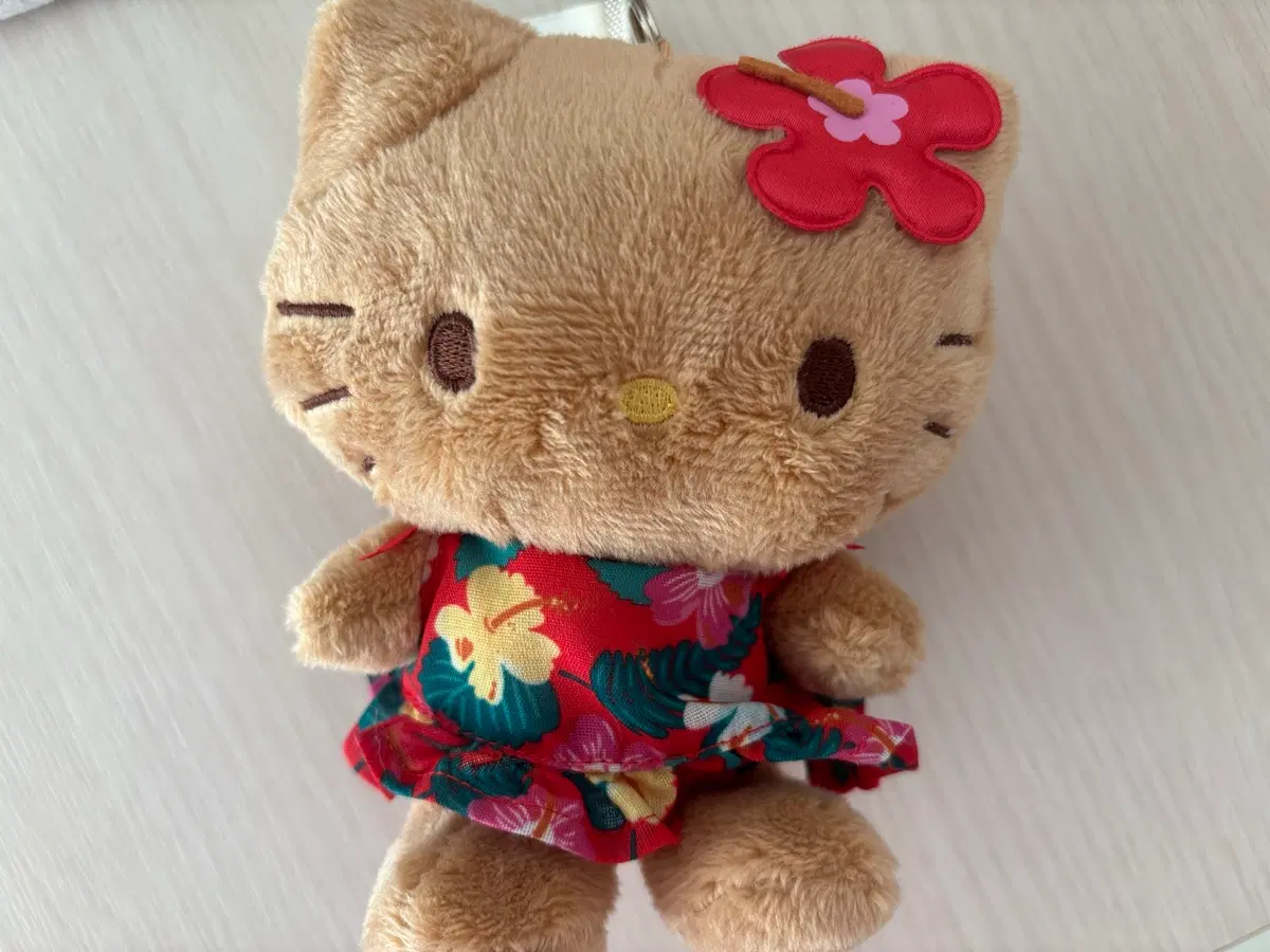 하와이안 태닝 헬로키티 키링 Hawaiian Host