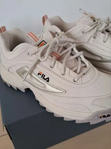 FILA 스니커즈 25.5