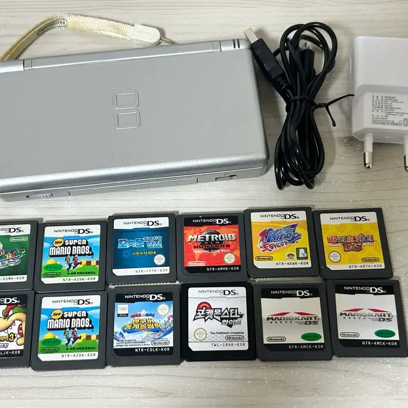 칩 인식x)닌텐도 DS Lite 판매합니다//가격제시