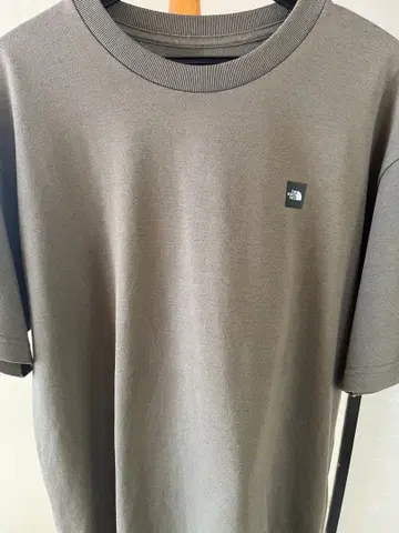 THE NORTH FACE 티셔츠 카키 L