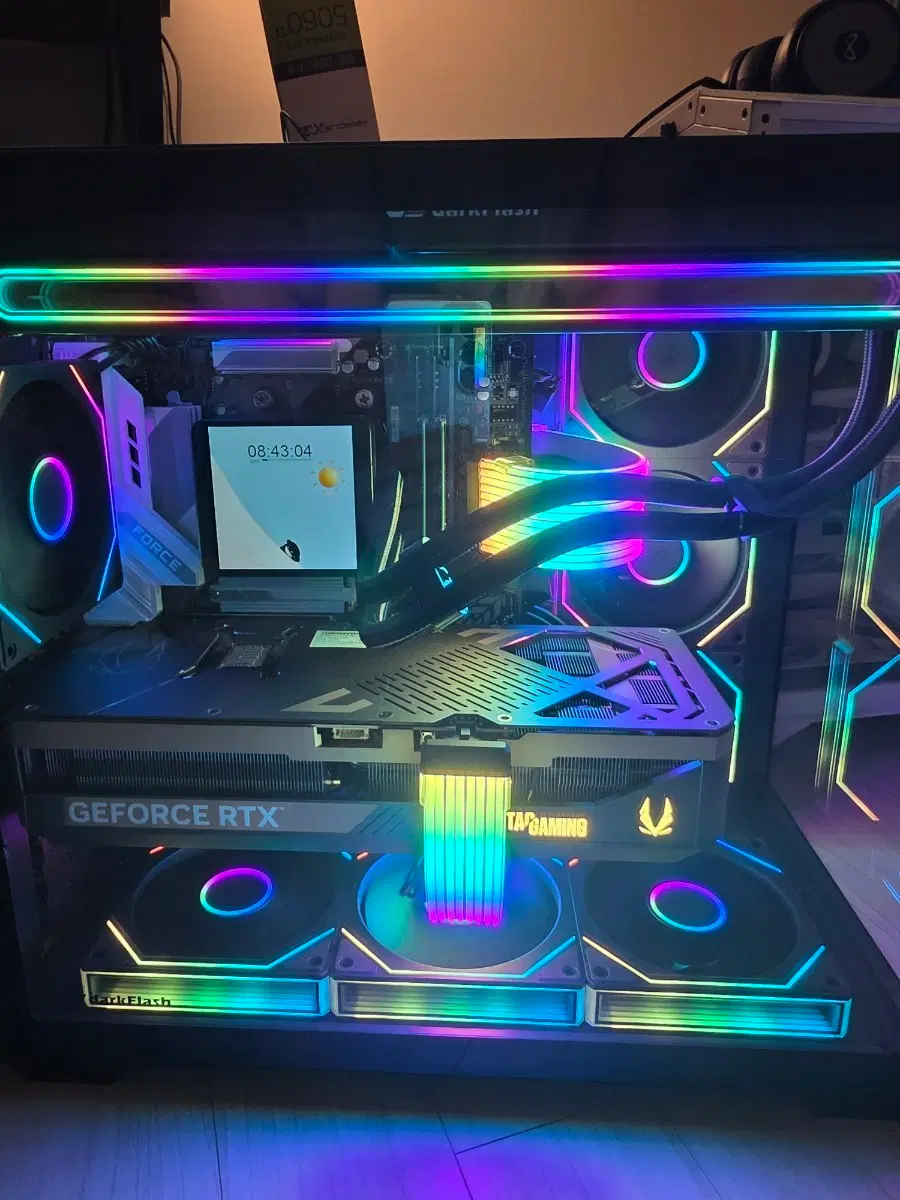 라이젠7 9800X3D RTX5070TI 솔리드PC 팝니다