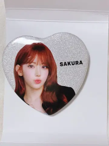 르세라핌 LE SSERAFIM SAKURA 사쿠라 캔뱃지 도쿄돔