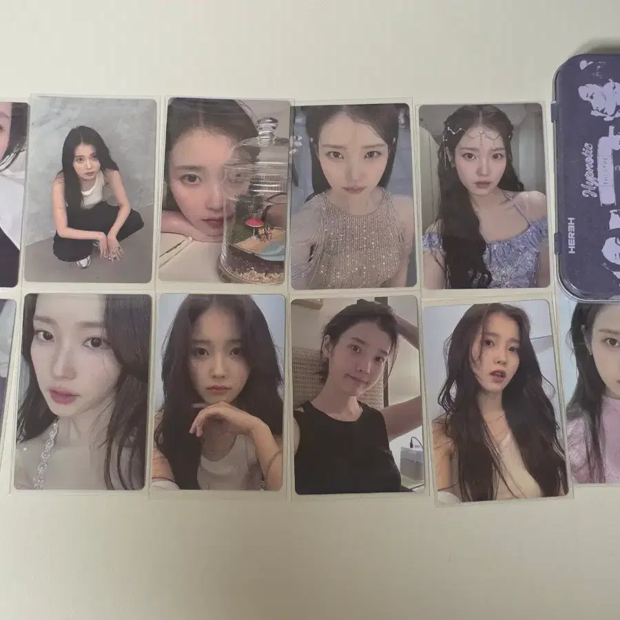 아이유 콘서트 틴케이스+포토카드 포카
